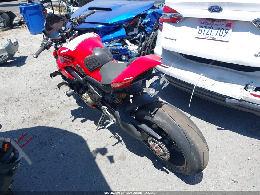 2022 DUCATI STREETFIGHTER auction photo 3