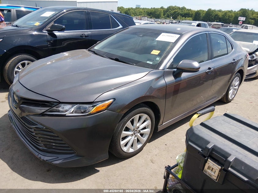 Vin: 4t1b11hk7ju644263, lot: 45777989, toyota camry le 20182