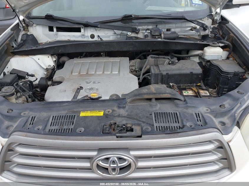 2010 Toyota Highlander Se V6 VIN: 5TDKK3EH2AS020817 Lot: 45280188