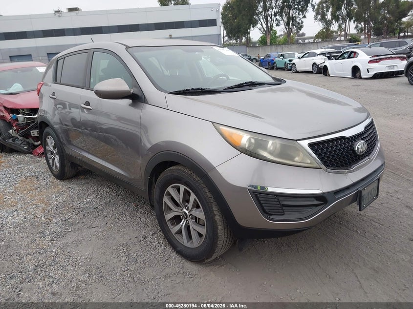 Vin: kndpb3ac6f7686113, lot: 45778018, kia sportage lx 2015 img_1