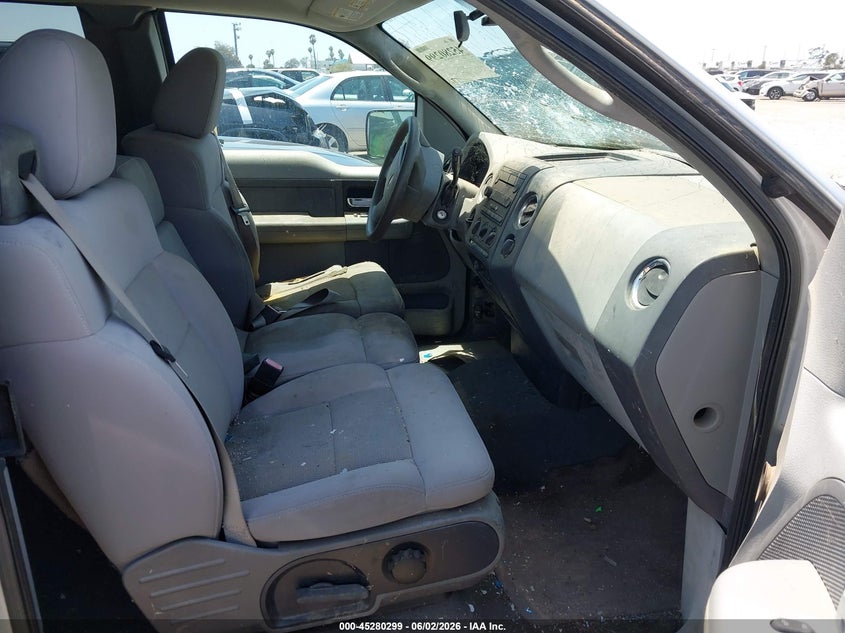 2005 FORD F-150 auction photo 5