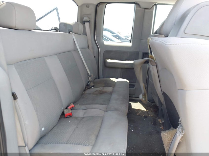 2005 FORD F-150 auction photo 8