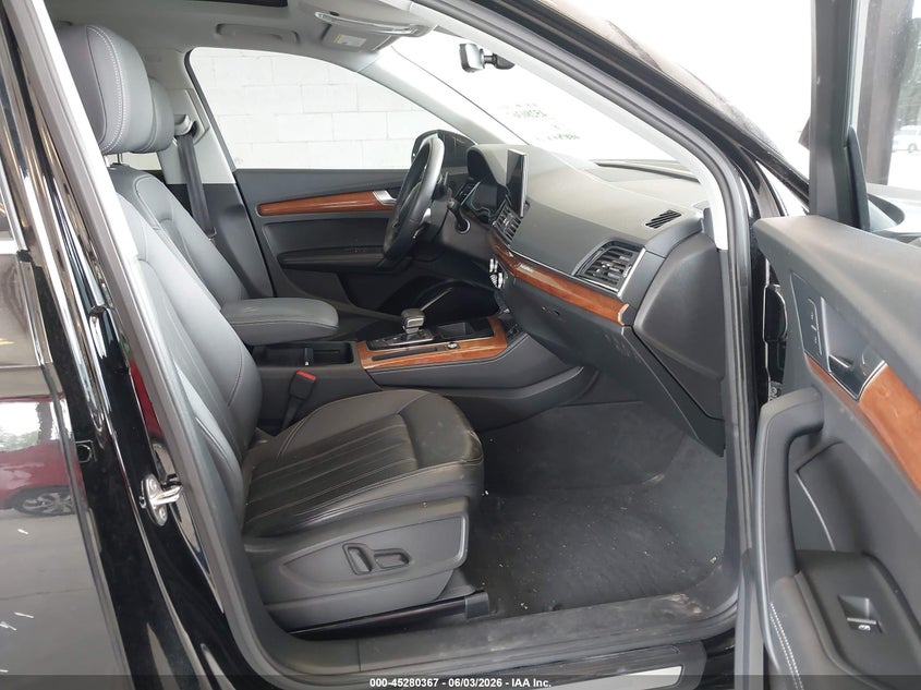 VIN WA1BAAFY8M2115796 2021 AUDI Q5 PREMIUM PLUS 45 TFSI QUATTRO S TRONIC