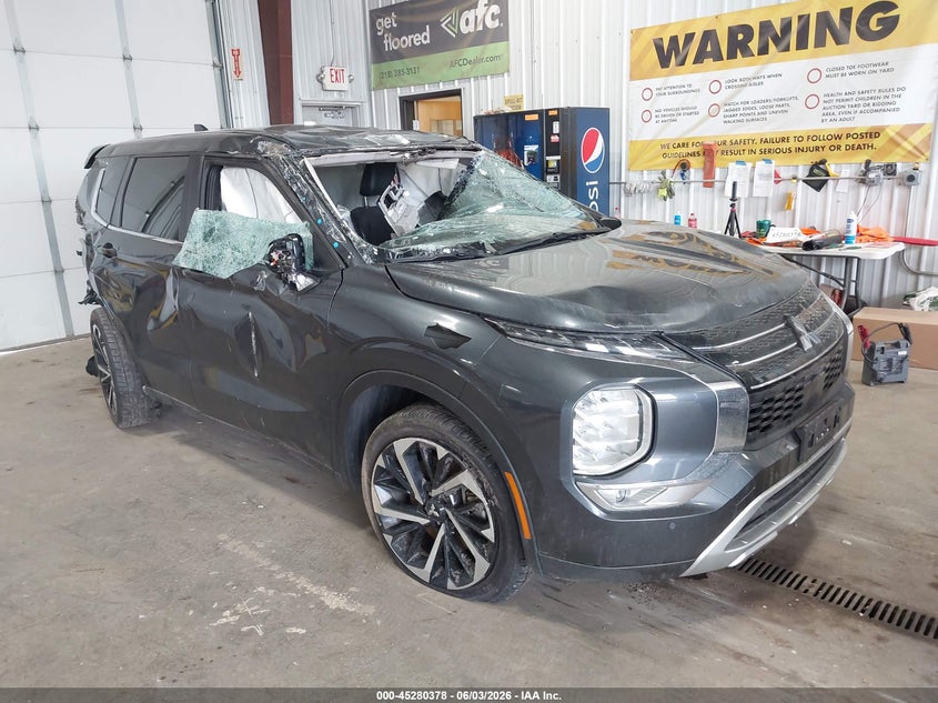 Vin: ja4j3va8xrz070346, lot: 45778202, mitsubishi outlander se 2.5 2wd/se black edition s-awc/se black edition w/pano roof s-awc 2024 img_1