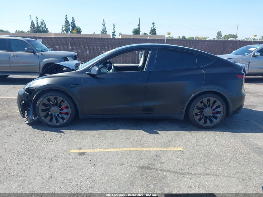 2020 Tesla Model Y Long Range Dual Motor All-Wheel Drive/Performance Dual Motor All-Wheel Drive VIN: 5YJYGDEF8LF038438 Lot: 45280500