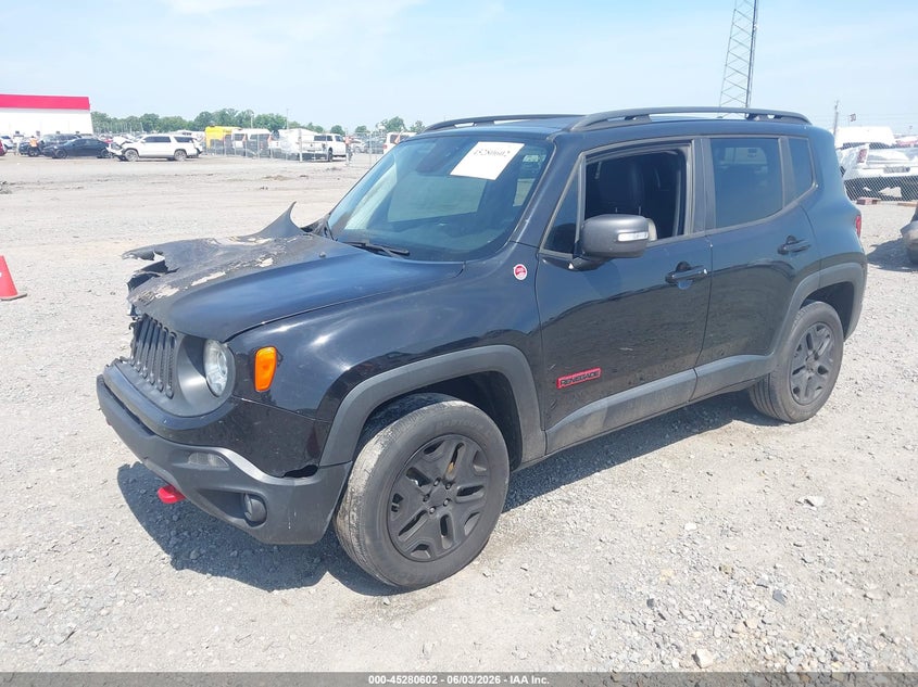 Vin: zaccjbcb5jph46233, lot: 45778426, jeep renegade trailhawk 4x4 20182