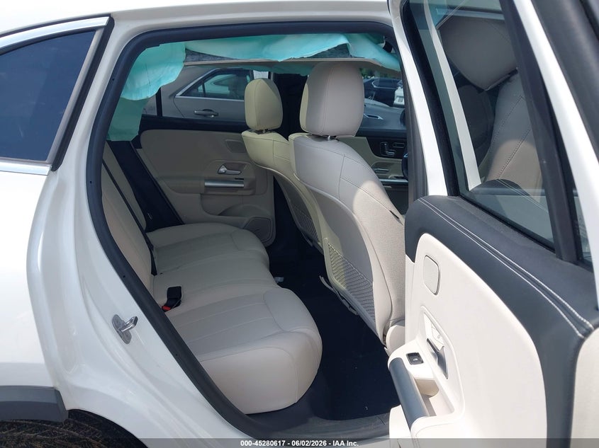 2025 MERCEDES-BENZ GLA 250 auction photo 8