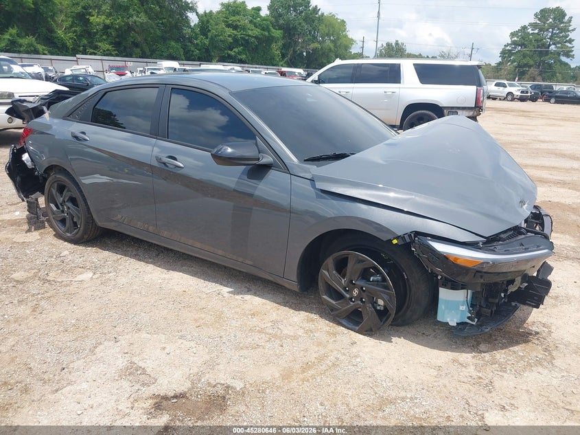 2026 HYUNDAI ELANTRA auction photo 1