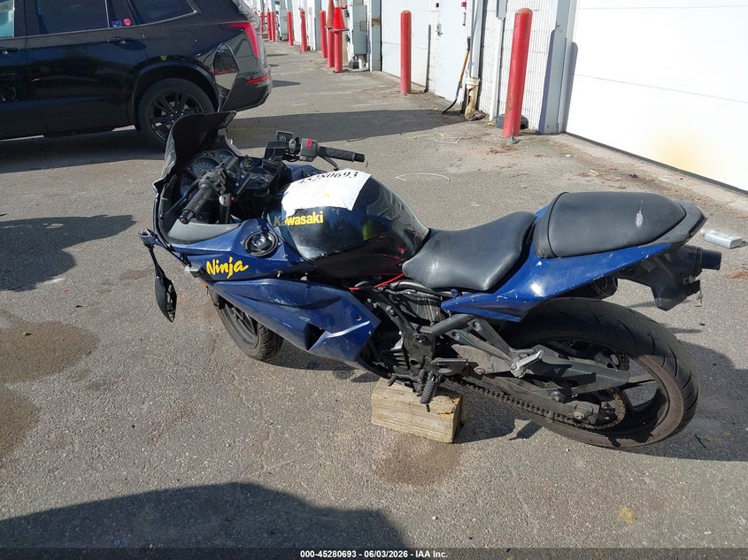 2010 Kawasaki Ex250 J VIN: JKAEXMJ19ADA62617 Lot: 45280693