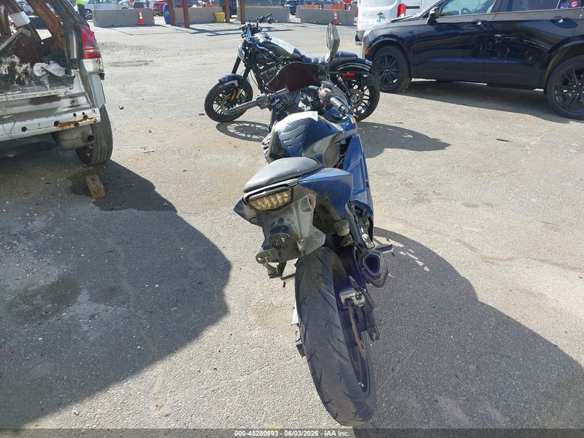 2010 Kawasaki Ex250 J VIN: JKAEXMJ19ADA62617 Lot: 45280693