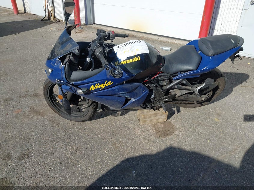 2010 Kawasaki Ex250 J VIN: JKAEXMJ19ADA62617 Lot: 45280693