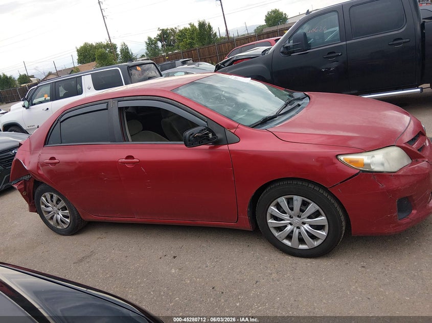 2T1BU4EE5CC898615 2012 Toyota Corolla 1.8 Le red