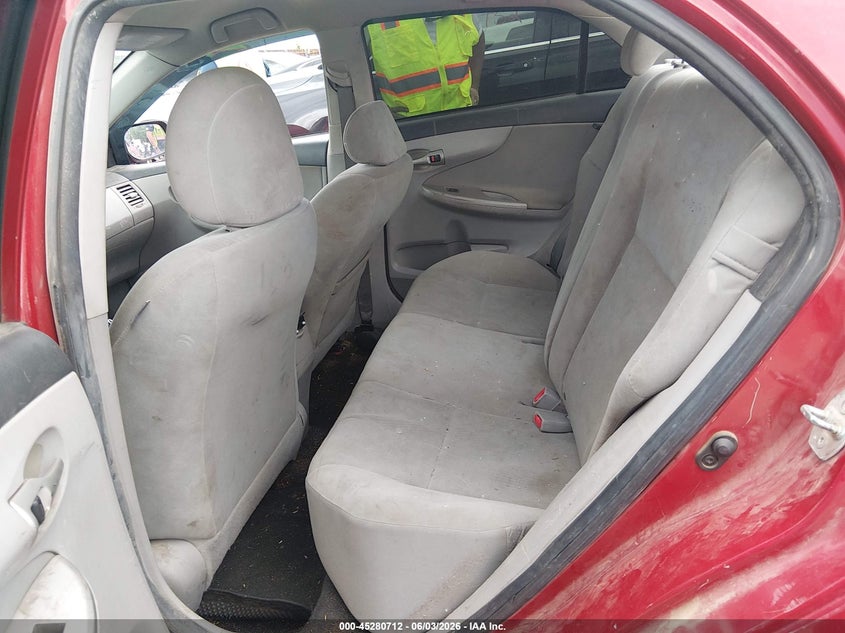 2T1BU4EE5CC898615 2012 Toyota Corolla 1.8 Le red