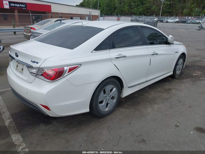 2011 Hyundai Sonata 2.4 Hybrid silver Lot 111045280718 Vin KMHEC4A44BA004227