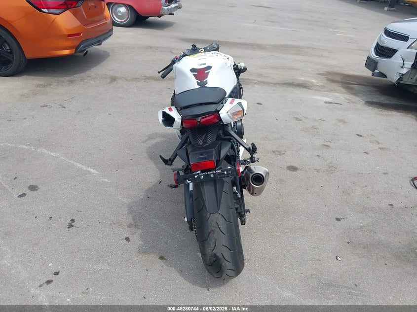 2025 SUZUKI GSX-R750 auction photo 6