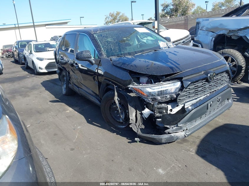 2024 TOYOTA RAV4  (VIN: 2T3F1RFV2RW443208)