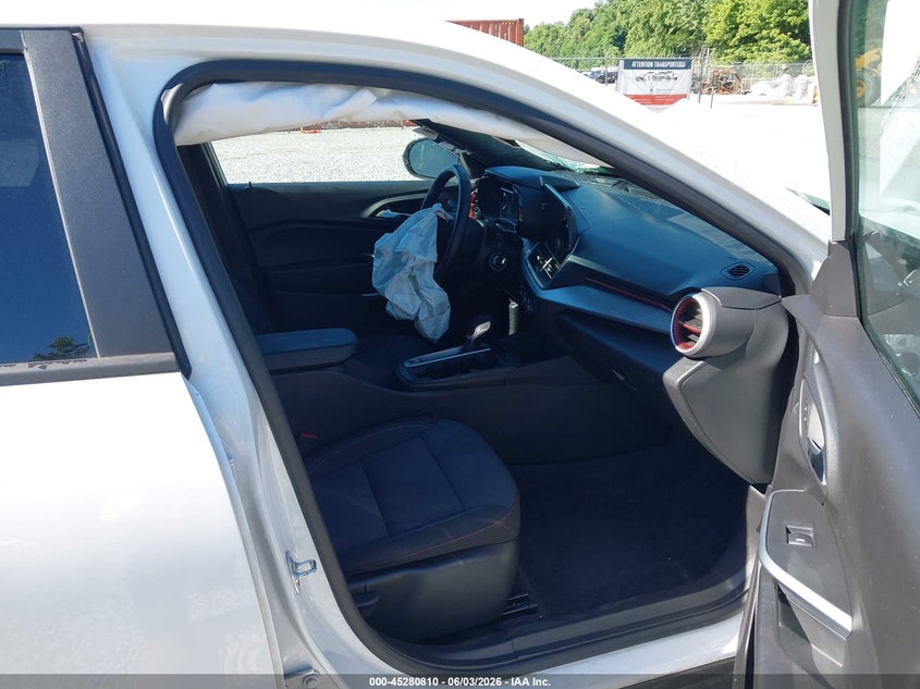 2024 CHEVROLET TRAX auction photo 5