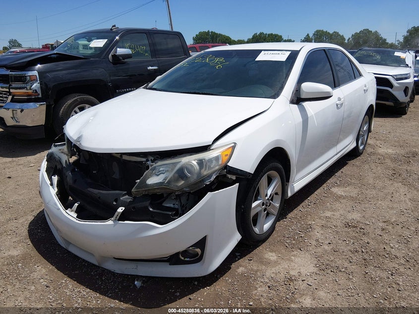 Vin: 4t1bf1fk4du668917, lot: 45778660, toyota camry se 20132