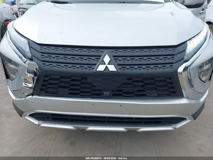 2026 Mitsubishi Eclipse Cross Black Edition S-Awc/Se S-Awc/Sel S-Awc VIN: JA4ATWAA3TZ014555 Lot: 45280875