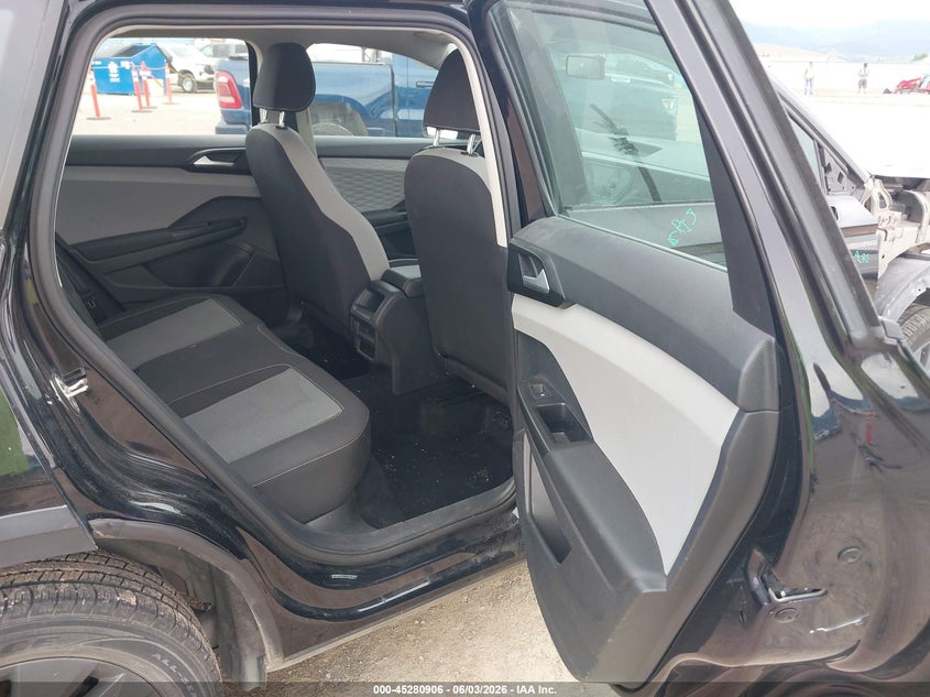 2022 Volkswagen Taos 1.5T S VIN: 3VVCX7B28NM070738 Lot: 45280906