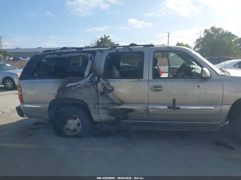 2002 GMC YUKON XL 1500 auction photo 6