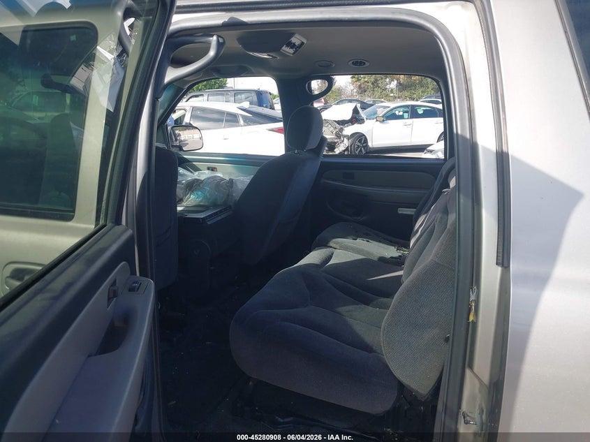 2002 GMC YUKON XL 1500 auction photo 8
