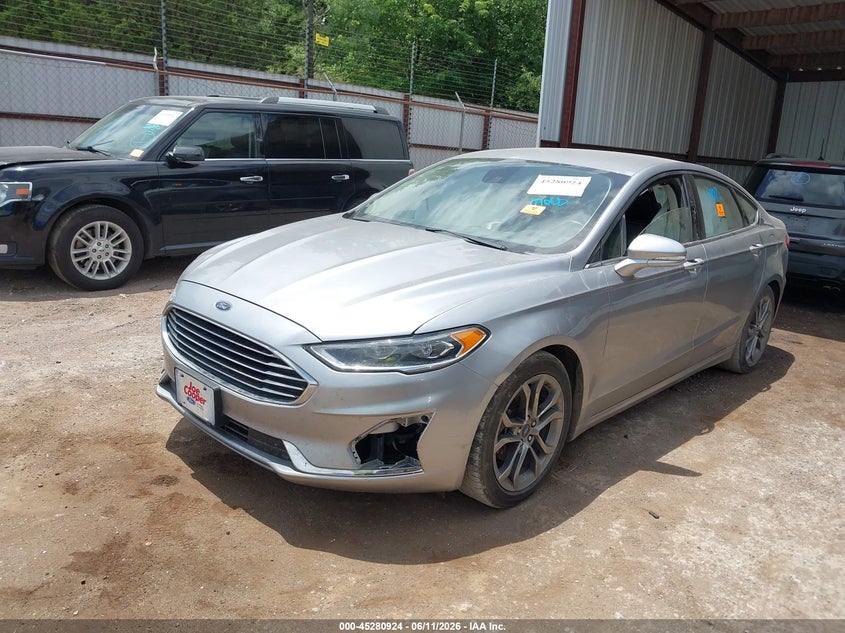 2020 FORD FUSION auction photo 2