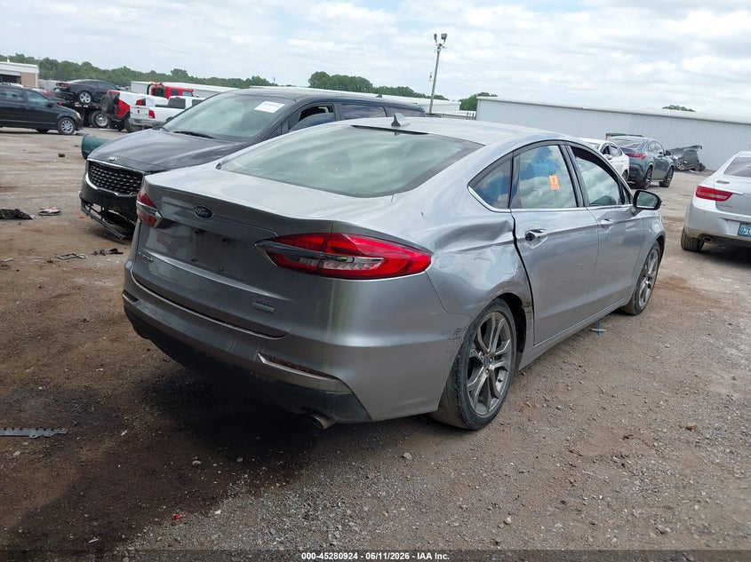 2020 FORD FUSION auction photo 4
