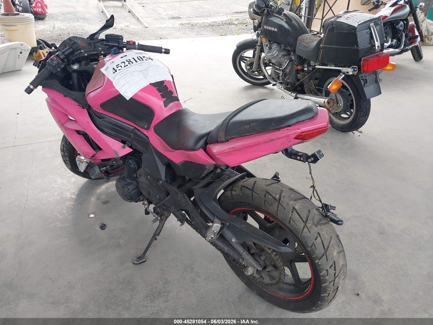 2013 KAWASAKI NINJA SPORT_BIKE 2