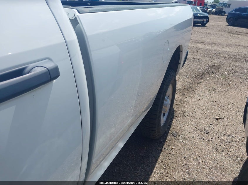 2017 RAM 3500 auction photo 6