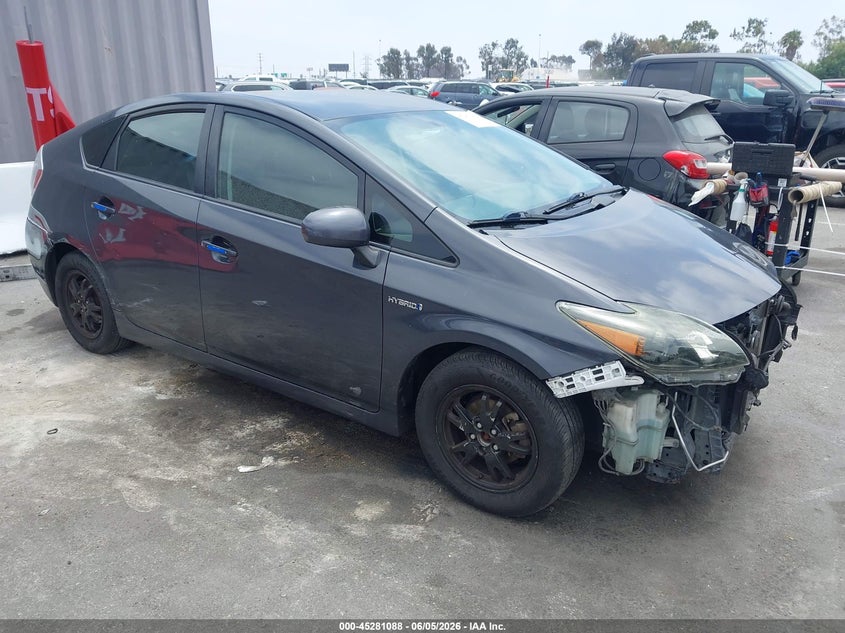 2015 TOYOTA PRIUS auction photo 1
