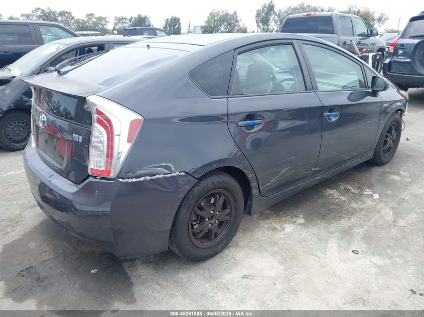 2015 TOYOTA PRIUS auction photo 4