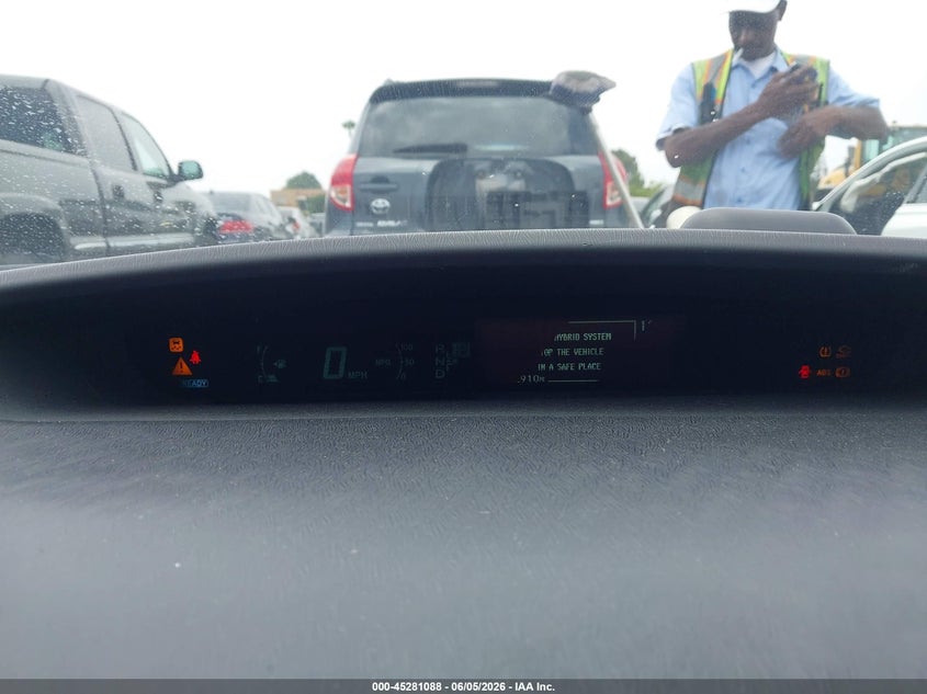 2015 TOYOTA PRIUS auction photo 7