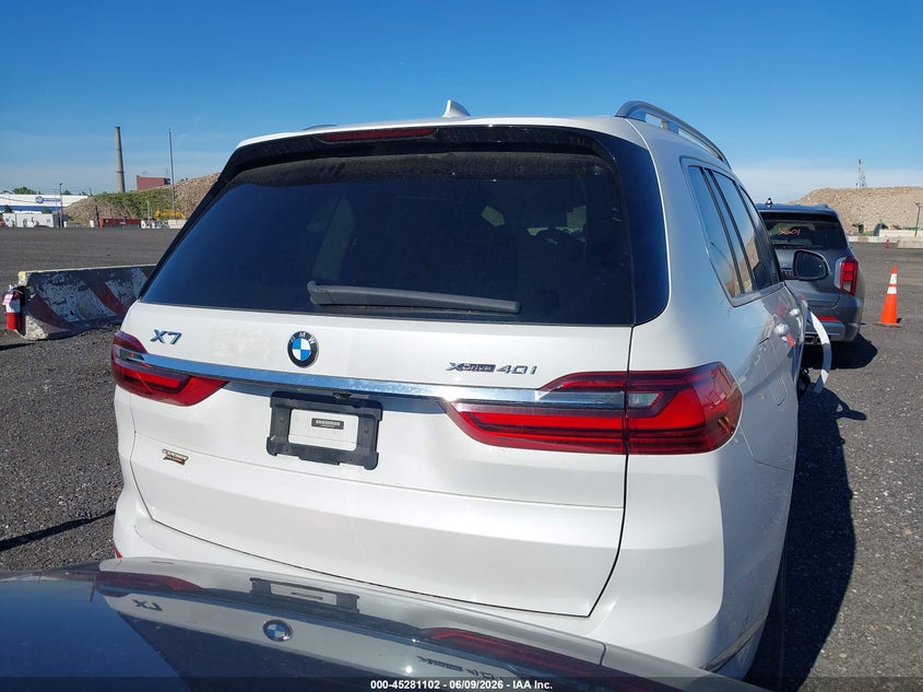 BMW X7 - zdjęcie 16