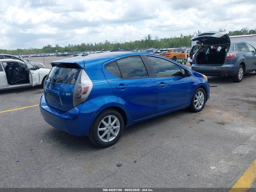 2013 Toyota Prius C Three VIN: JTDKDTB34D1055718 Lot: 45281108