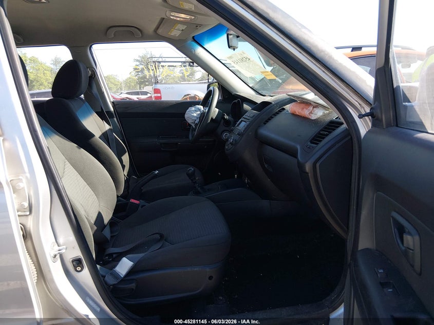 2012 Kia Soul 1.6 silver Lot 111045281145 Vin KNDJT2A56C7435828