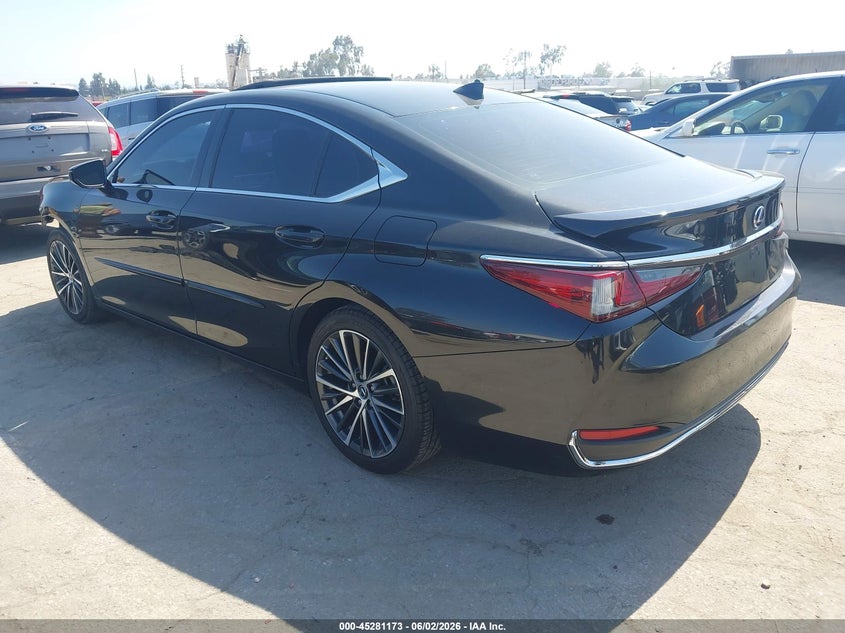 Vin: 58ada1c11nu015975, lot: 45778997, lexus es 300h 20223