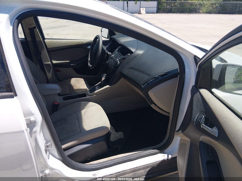 VIN 1FADP3F2XHL222732 2017 FORD FOCUS SE