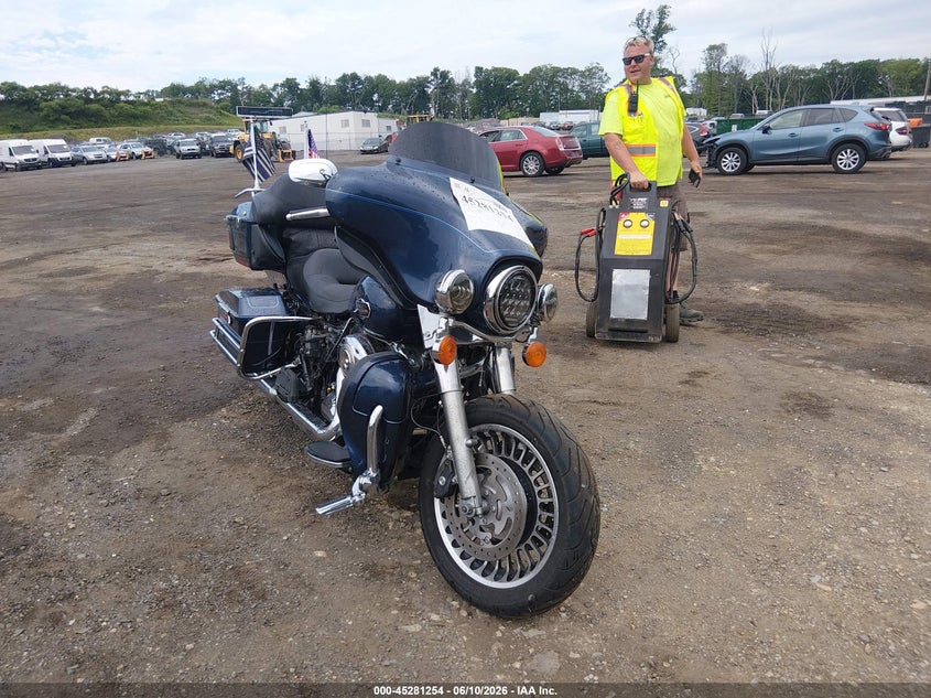 2009 Harley-Davidson FLHTCU