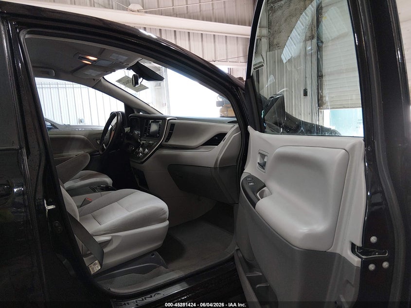 AtlanticExpress - Toyota Sienna