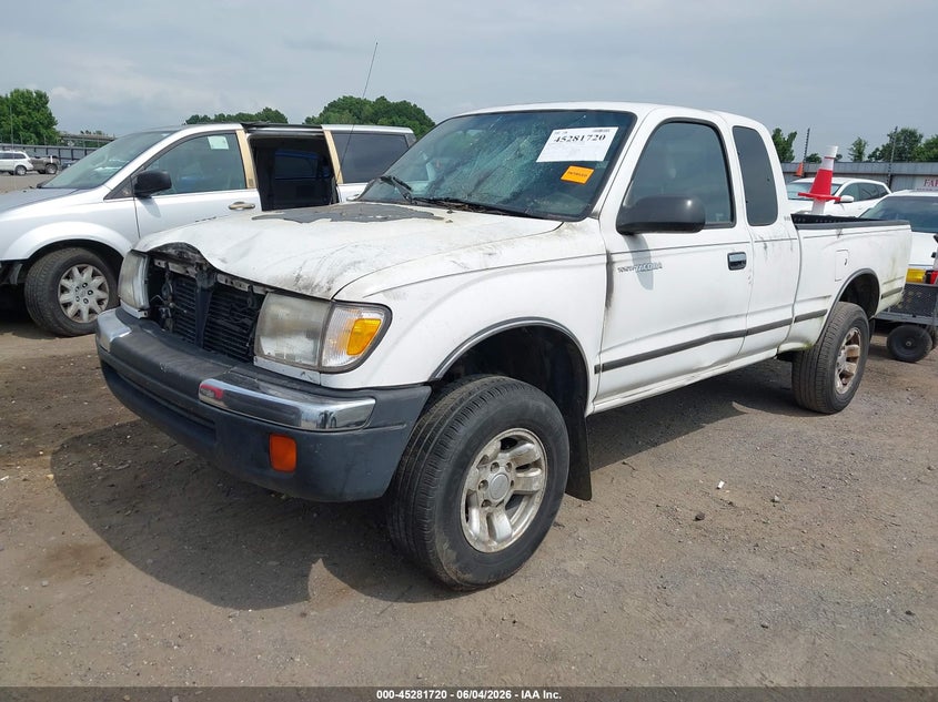 4TASM92NXYZ611764 2000 Toyota Tacoma Prerunner photo 1