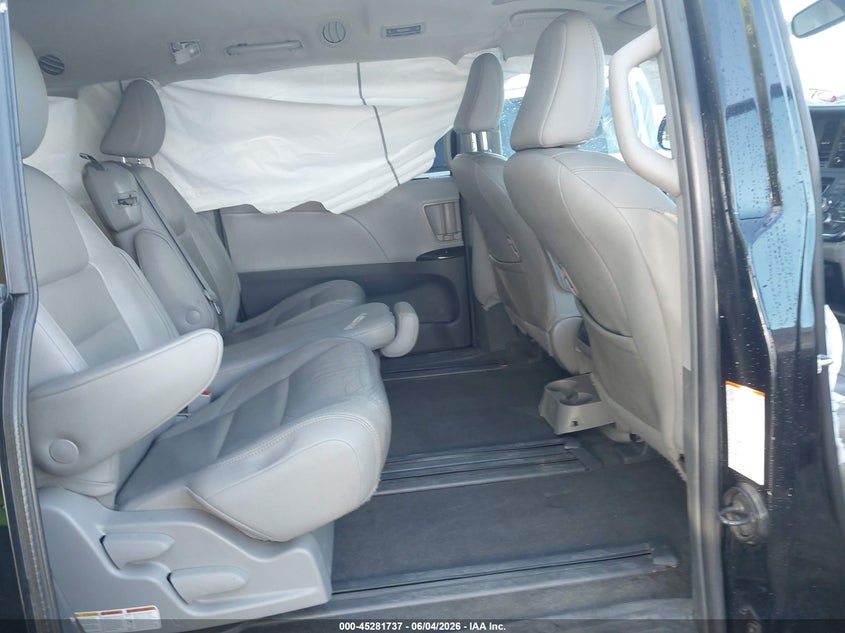 2019 Toyota Sienna Xle 8 Passenger VIN: 5TDYZ3DC8KS975215 Lot: 45281737