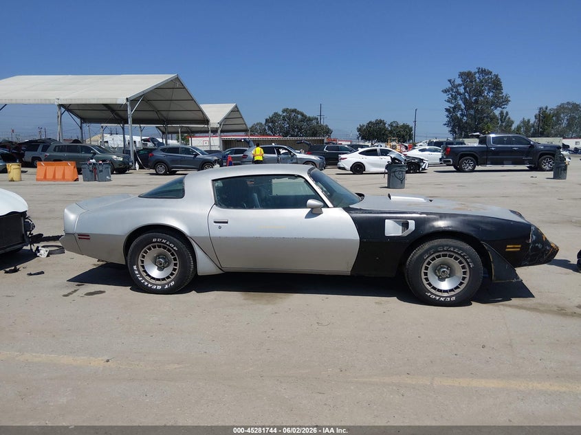 1981 Pontiac Firebird Trans Am VIN: 1G2AW87W1BL109925 Lot: 45281744
