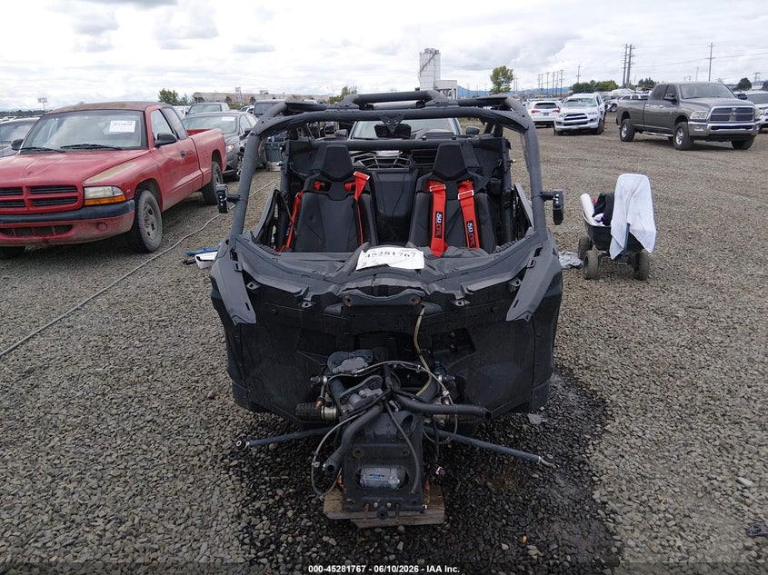 2025 CAN-AM MAVERICK X3 900 CC(VIN: 3JBVGAY2XSE000288