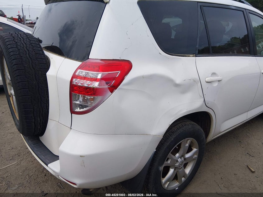2011 TOYOTA RAV4 auction photo 6