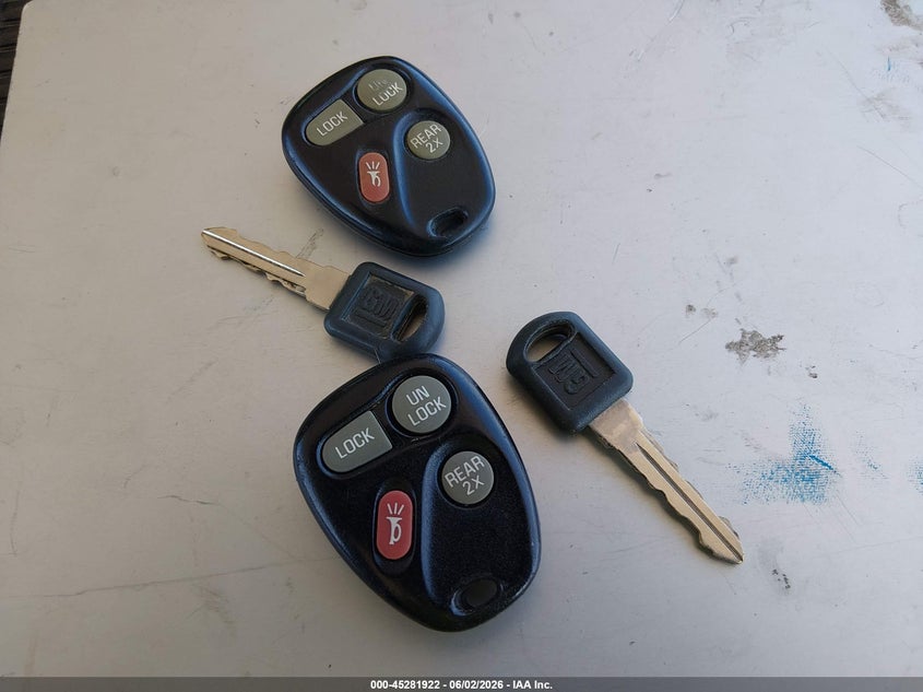 2000 GMC Yukon Denali VIN: 1GKEK13R2YR116795 Lot: 45281922