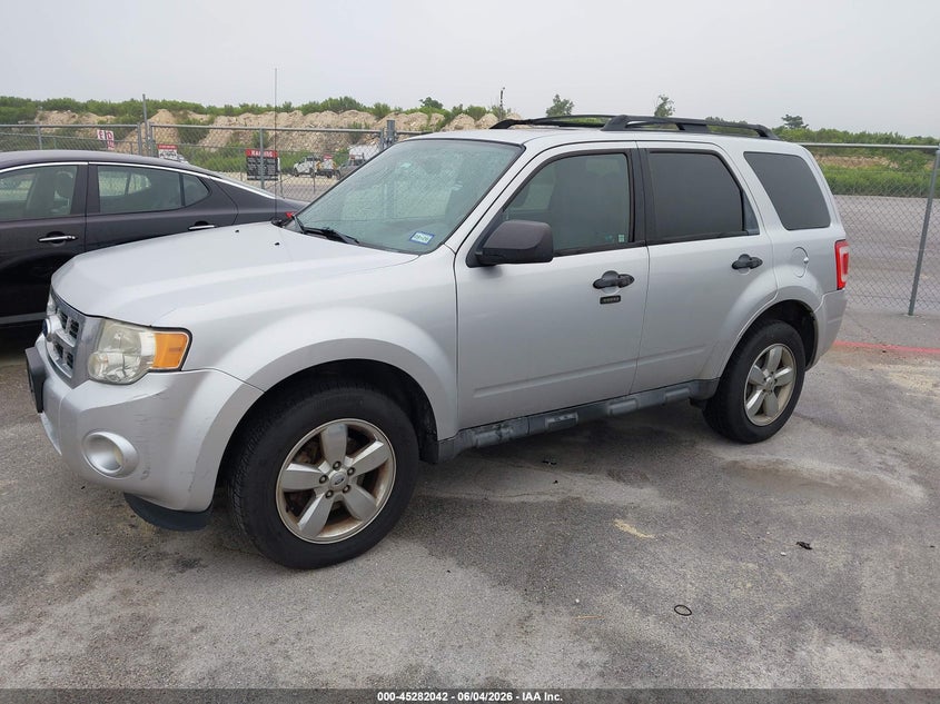 Vin: 1fmcu0dg2cka14303, lot: 45779866, ford escape xlt 20122