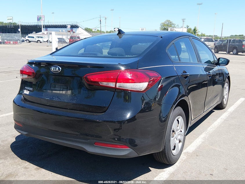 Vin: 3kpfk4a75he131578, lot: 45780157, kia forte lx 20174