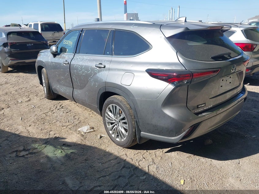 2026 TOYOTA HIGHLANDER auction photo 3