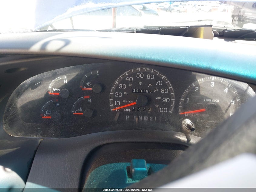 1998 Ford F-150 Standard/Xl/Xlt VIN: 2FTZX1728WCA52557 Lot: 45282558